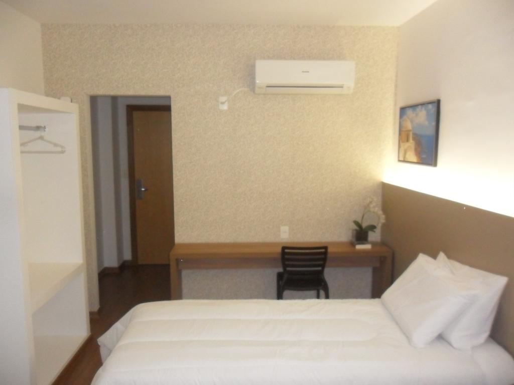 Lord Hotel Aeroporto Confins Vespasiano Værelse billede